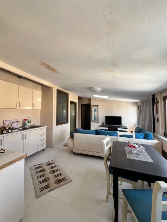 2 apartments for sale at the Commune of Paris