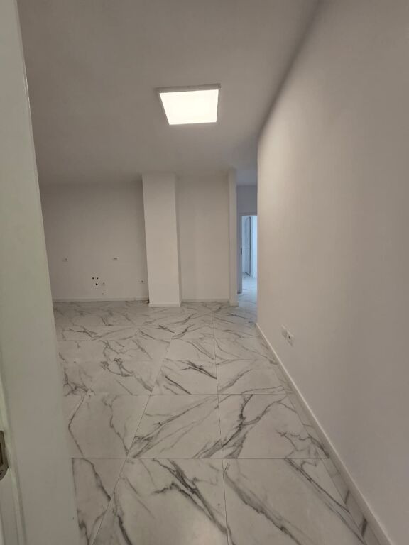 Ufficio in affitto, Delijorgj