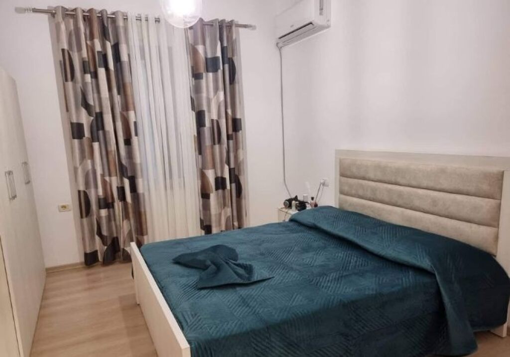 AFFITTASI APPARTAMENTO 2+1+2