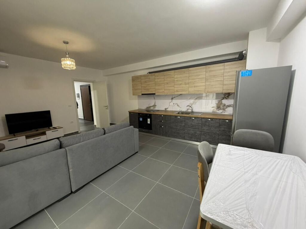 🏡Appartamenti 3+1 In affitto 📍 5 maggio 💸Prezzo 65000 leke