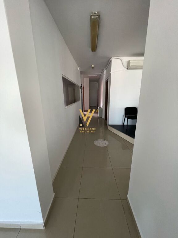 OFFICE 300 M2 FOR RENT AT SELVIA, HALILI COMPLEX 2,800 EURO