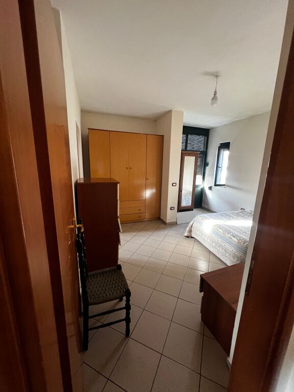 Via Mihal Grameno Ingresso 2+1 in Affitto. 40.000 Lek