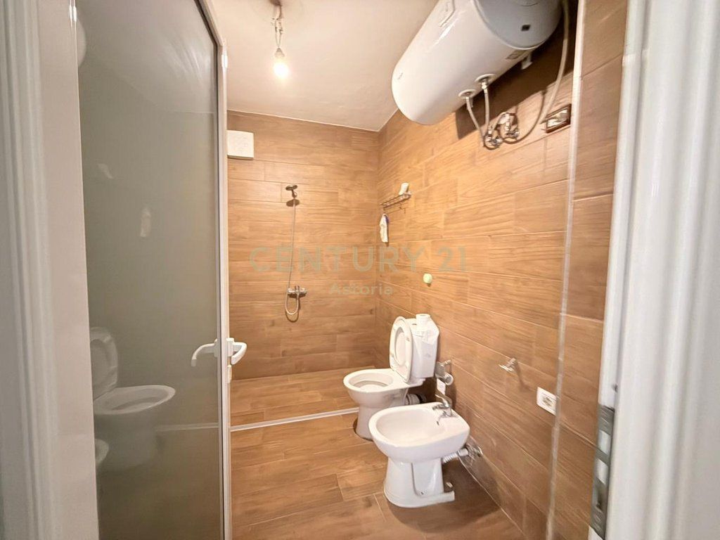 SHITET APARTAMENT 2+1+2 TE ISH TREGU ELEKTRIKE, IT'S OK BAR