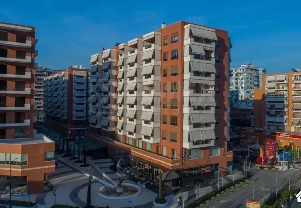 AFFITTO UFFICIO 583M² - PRESSO DELIJORGJI