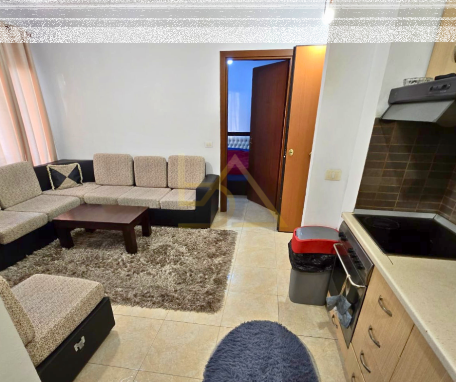 Appartamento in Affitto – Tirana, Campo di Aviazione