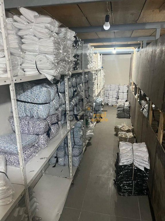 Esclusivo/In vendita, Magazzino, Sharrë, Tirana - 320.000€ | 1626 m²