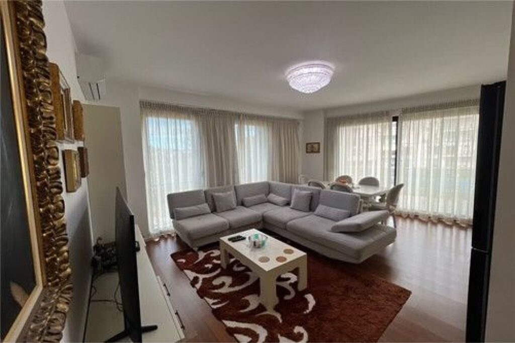 Super apartment 2+1 for rent on Elbasanit Street