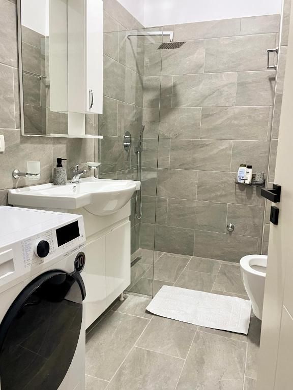 🏢Zogu i Zi, near Ring Center, apartment 1+1, furnished, for rent. 650 Euro   