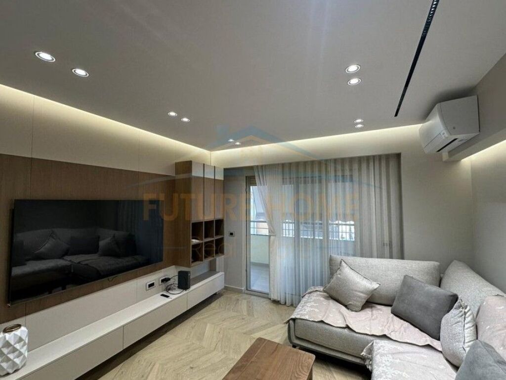 Qera, Apartament 1+1, Myslym Shyri, Tirane