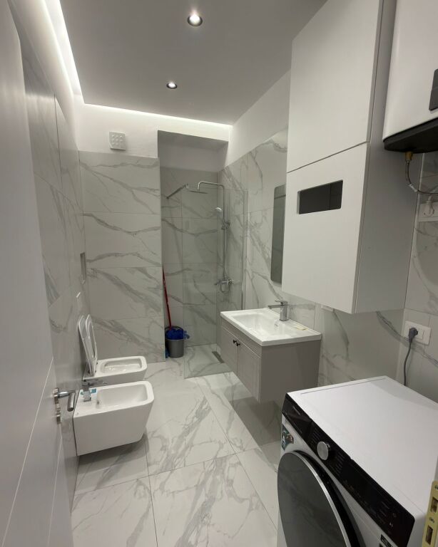 📌 Appartamento moderno 2+1 in affitto – Comune di Parigi