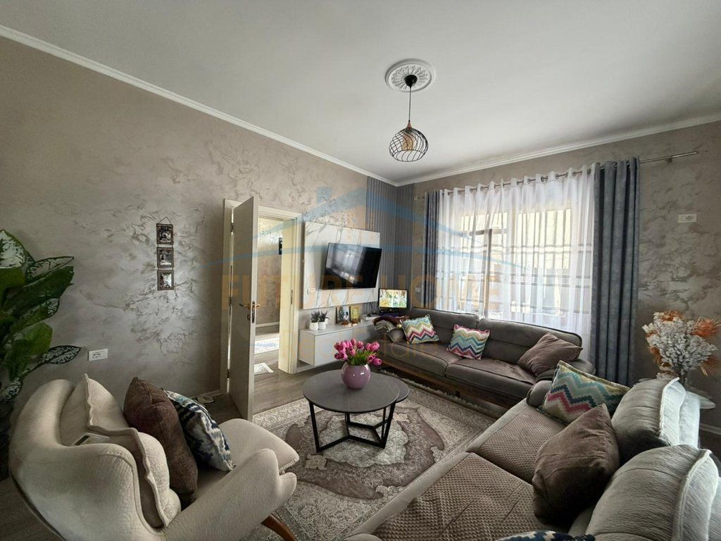 For sale, 3-Storey Villa in Prush, Kombinat, Tirana