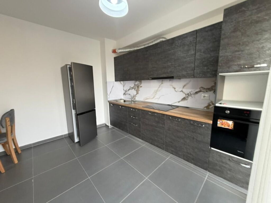 🏡 Apartament 2+1 me qira – Zona 5 Maji💰 Çmimi: 50,000 lekë/muaj