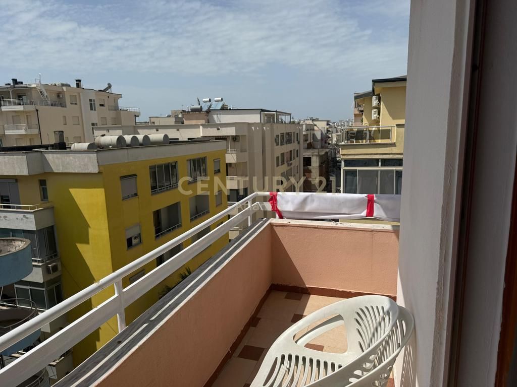 Appartamento 2+1 in vendita a Pelikan, sesto piano, con vista mare