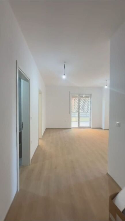 APPARTAMENTO 1+1+VERANDA IN VENDITA A KODRA E DIELLIT