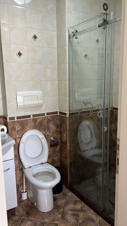 🏡 Apartament 2+1 me qira – 📍Mbrapa 20 Qershorit,Bllok💶 Çmimi: 1000€/muaj