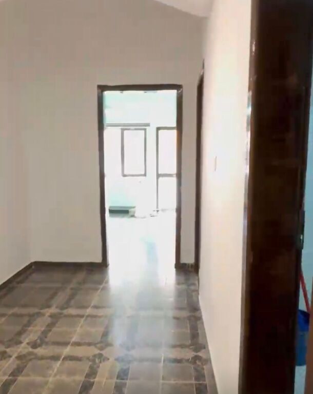 Apartament 3+1 me qira per zyra prane Spitalit Gjerman