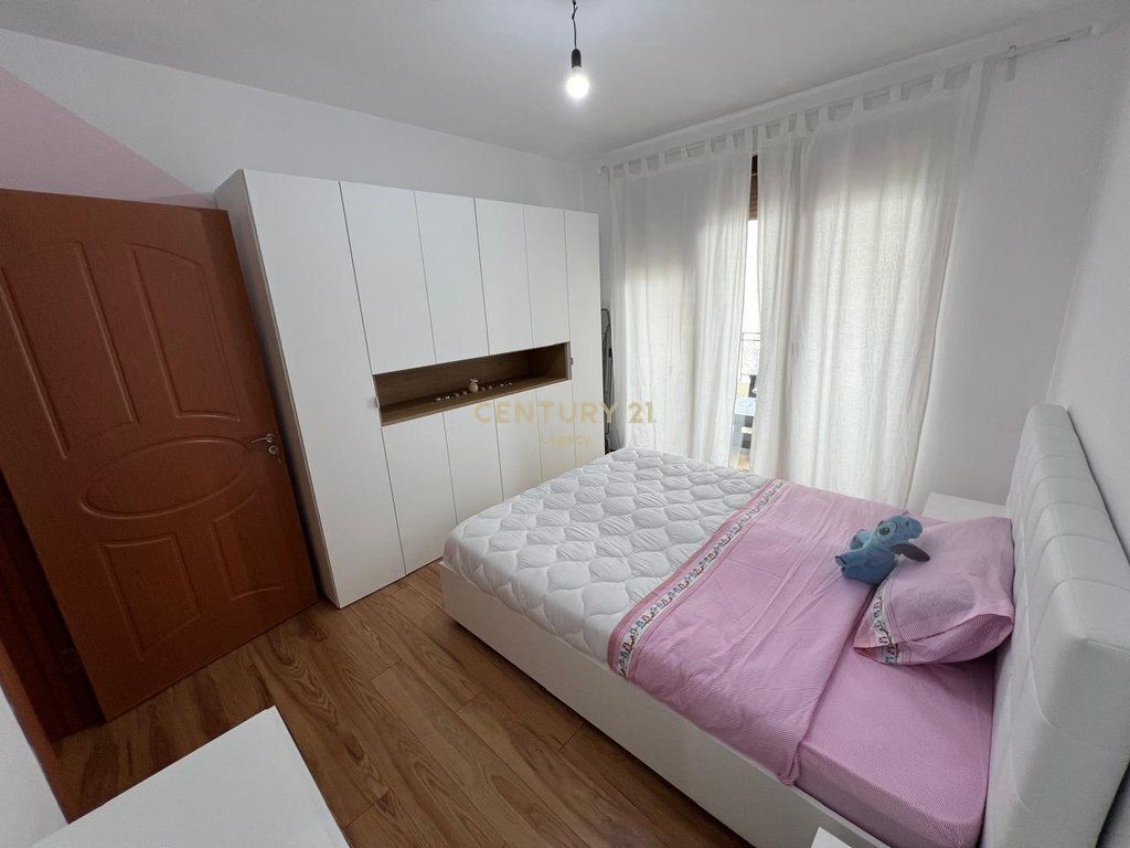 Shitet apartament 2+1 Fresk