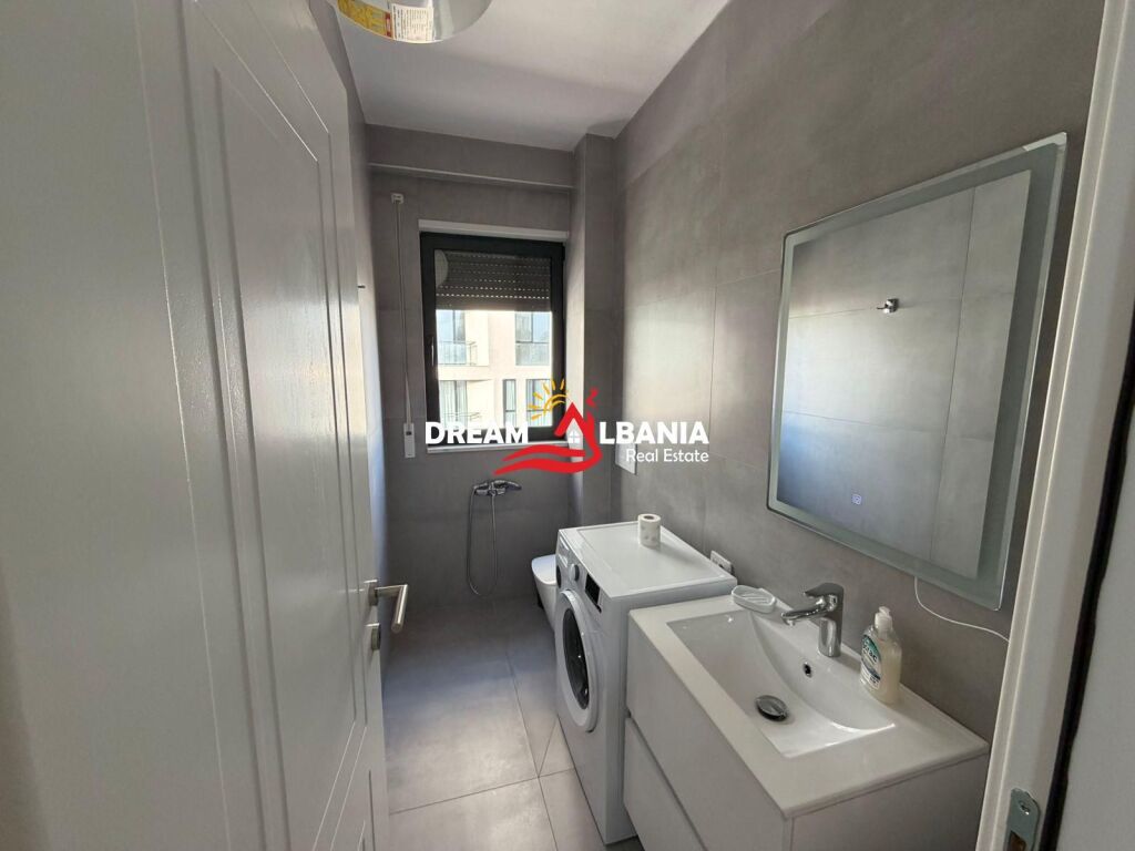 Shitet super apartament 2+1+2+post parkimi i perfshire ne Rrugen e Durresit prane Colosseo (ID 41212211)