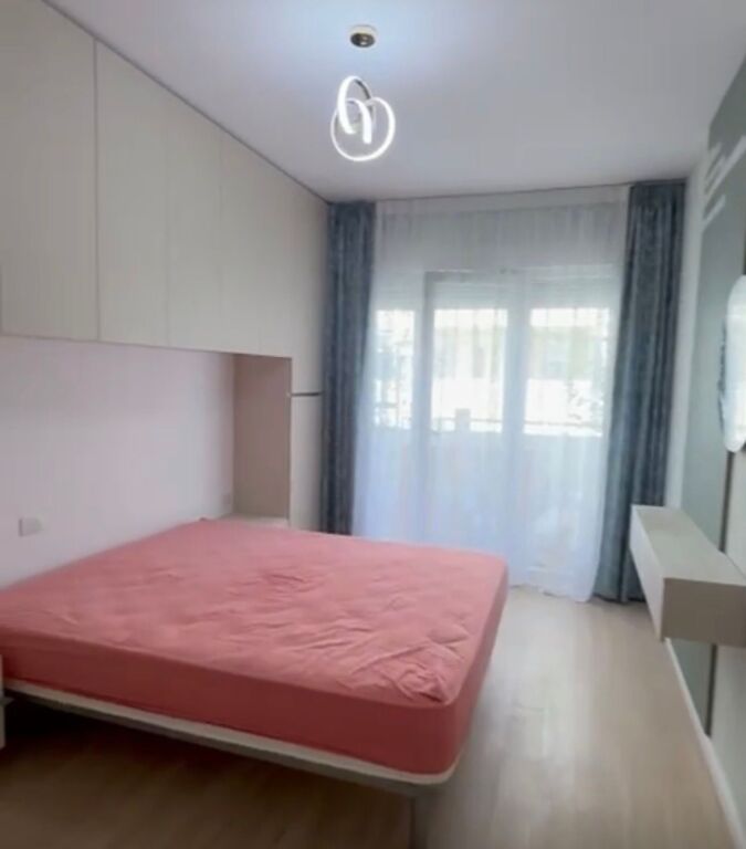 Appartamento 1+1 in affitto a Kontakti vicino a 21 Dhjetori!