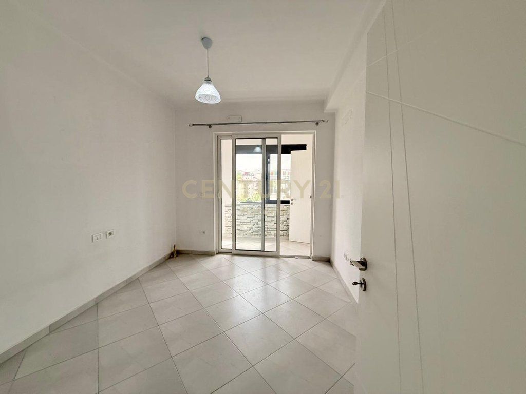 SHITET APARTAMENT 2+1+2 TE ISH TREGU ELEKTRIKE, IT'S OK BAR