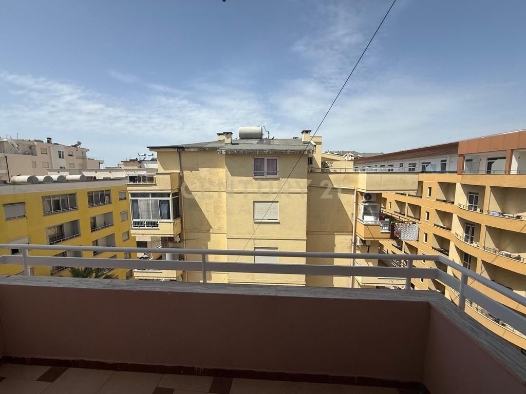 Appartamento 2+1 in vendita a Pelikan, sesto piano, con vista mare