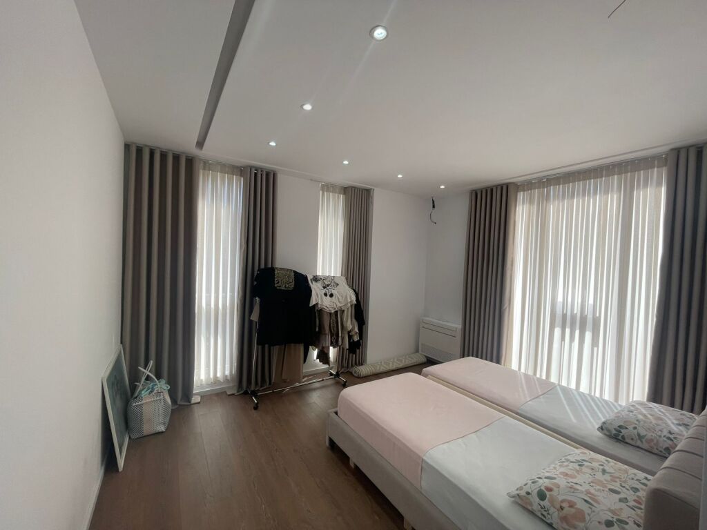 Apartment 3+1+2 for sale at Bulevardi i Ri