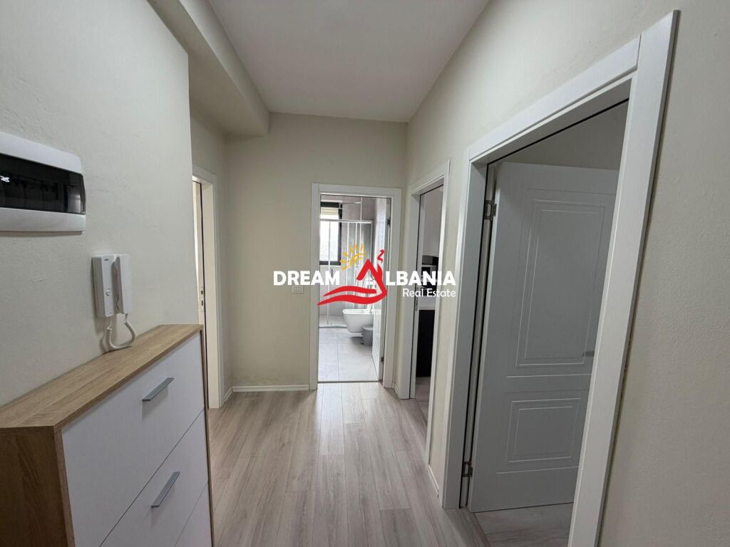 Shitet super apartament 2+1+2+post parkimi i perfshire ne Rrugen e Durresit prane Colosseo (ID 41212211)