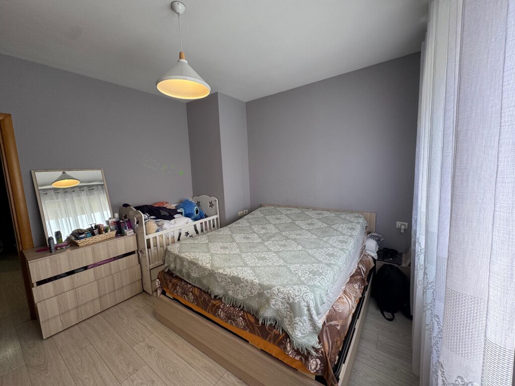 Shitet apartament 1+1 , pran fabrikes se miellit Tirane