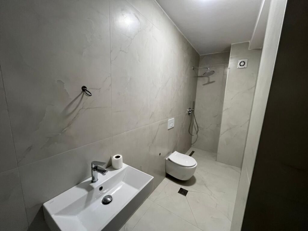 Vile moderne me qera , Residenca Aba