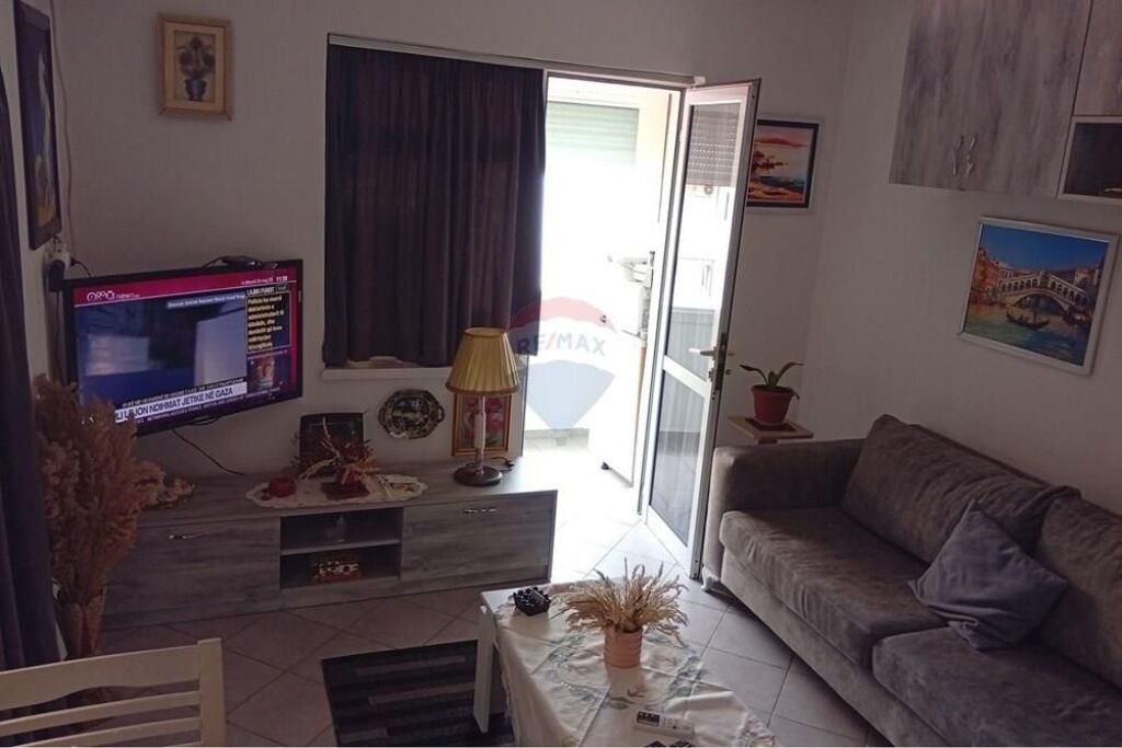Apartment - For Rent - Brryli, Tirana