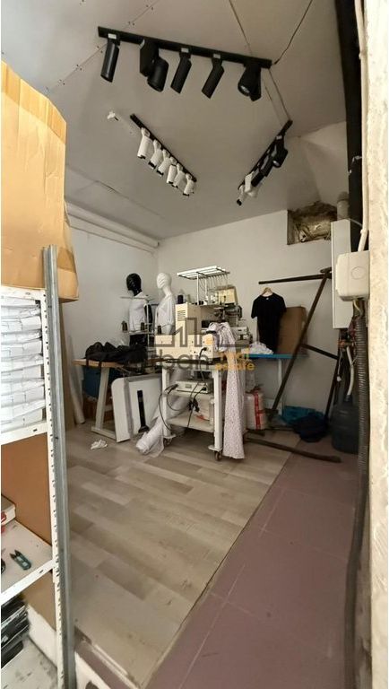 Esclusivo/In vendita, Magazzino, Sharrë, Tirana - 320.000€ | 1626 m²