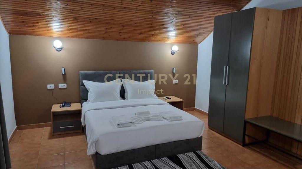 FOR RENT hotel with 15 rooms in Kombinat, 5,000€!