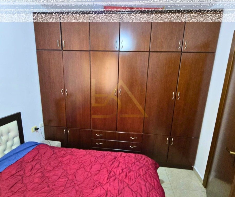 Appartamento in Affitto – Tirana, Campo di Aviazione