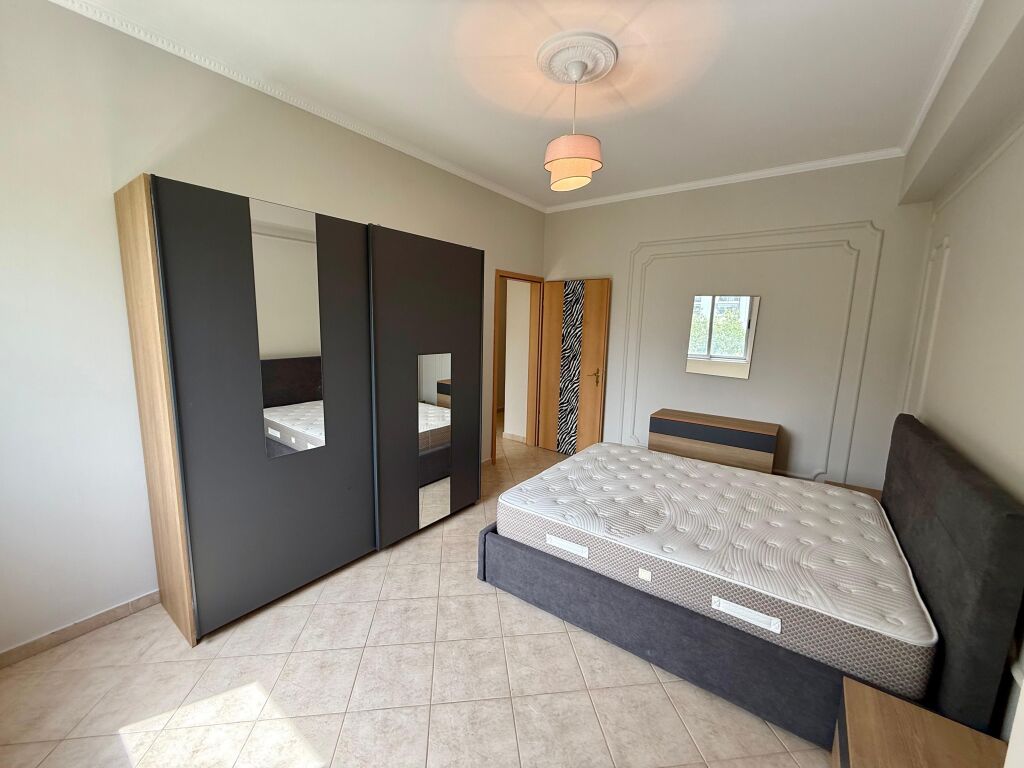 Apartment me qera 2+1+2+parkim Rruga e kavajes