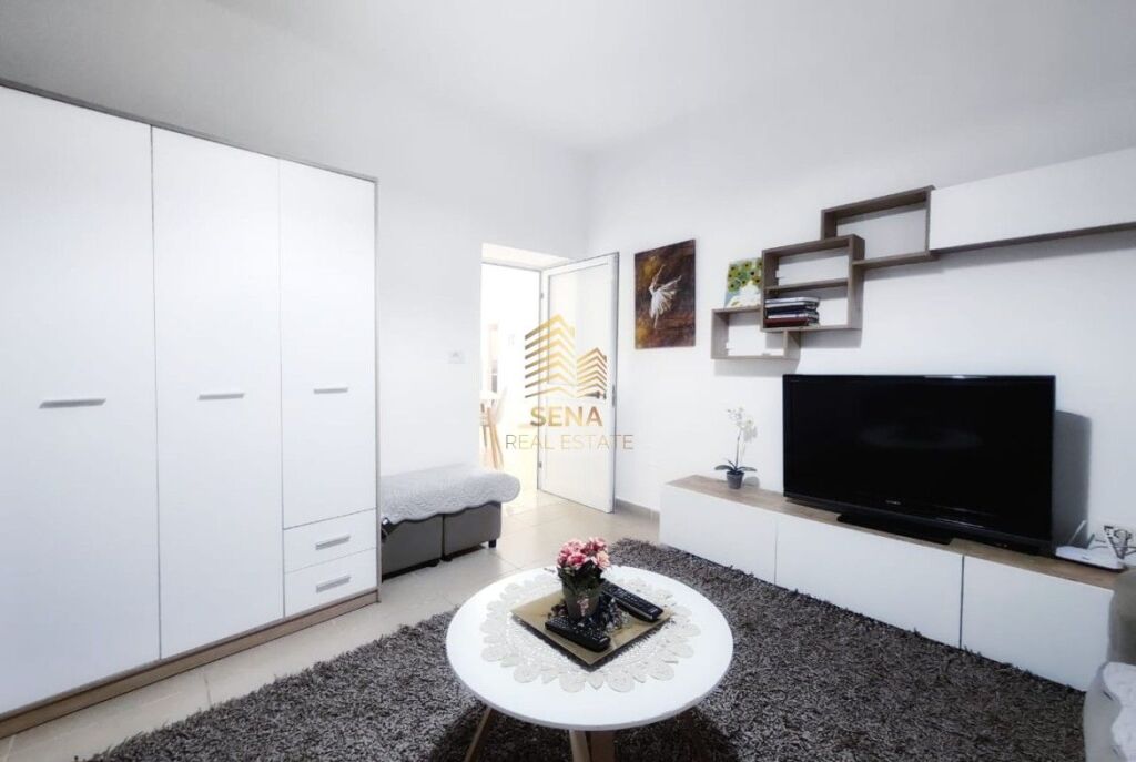 Qira, Apartament 1+1+A+1 Blk, Pazari i Ri, 750 Euro/Muaj