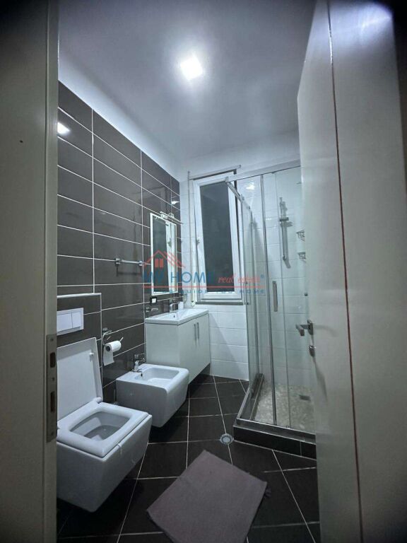 Apartment 2+1+ parking space for rent Botanical Garden in Tirana
