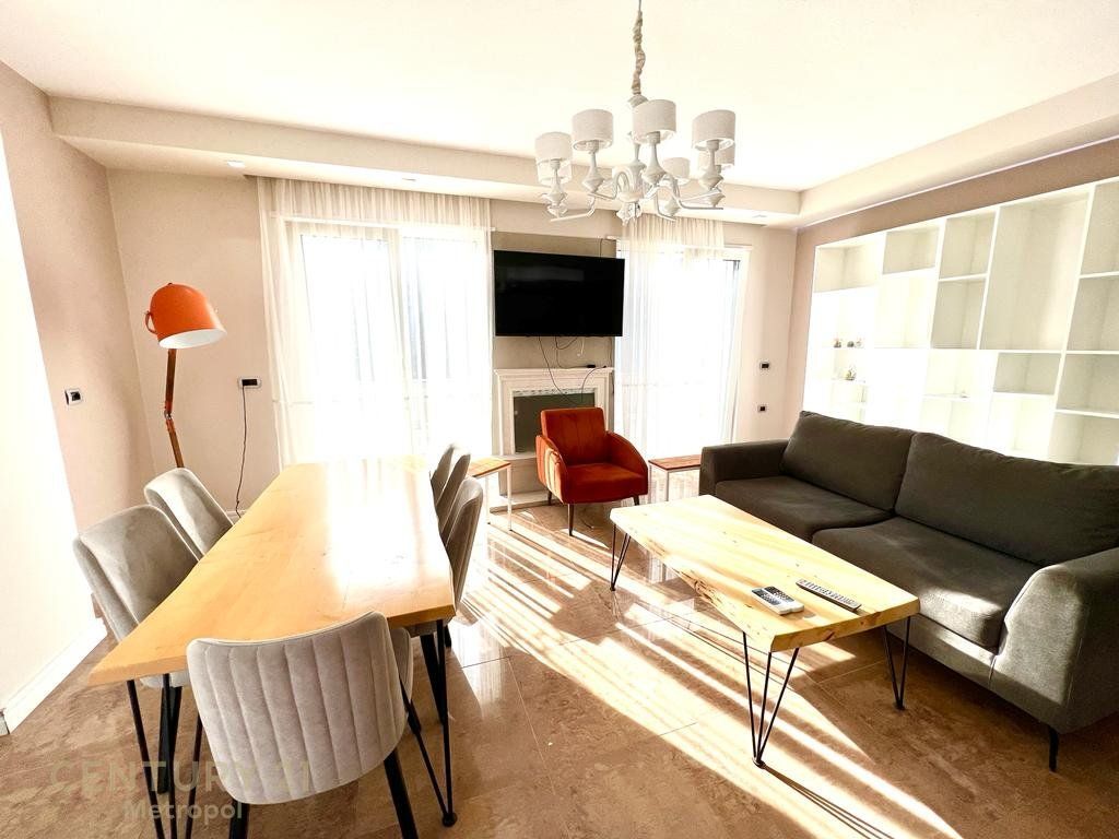 Attico di lusso 3+1+2 in vendita al Lago Secco