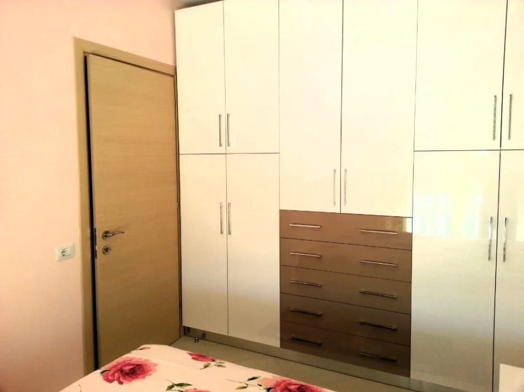 Affittasi 1+1+balcone, a ZOGU I ZI