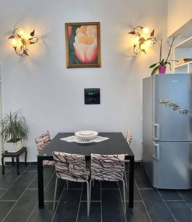 DUPLEX FOR SALE AT THE ZOOLOGICAL GARDEN