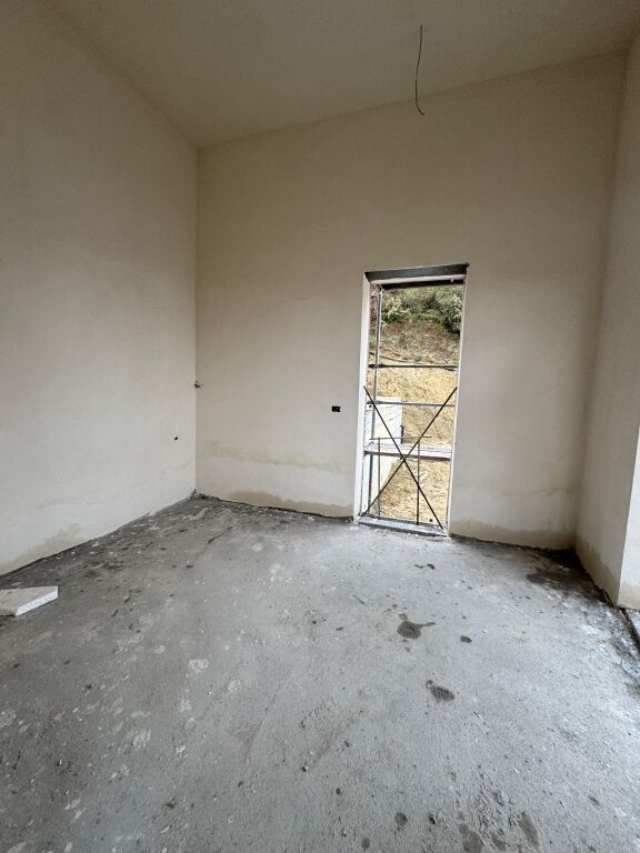 🏠Apartment 2+1+Veranda for Sale  📍Kodra e Diellit 2 💶 Price: 190,000 Euro
