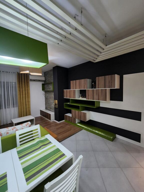 🏠AFFITTASI Appartamento 1+1+Posto Auto  📍 Paskuqan   🏢8° piano con ascensore  💶Prezzo: 45.000 Leke/Mese