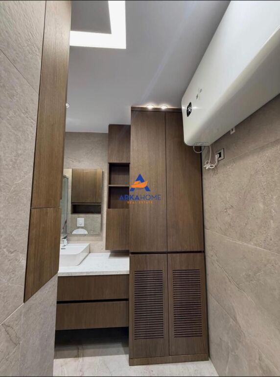 JEPET ME QERA APARTMENT 1+1+BALLKON "RRUGA HIM KOLLI" 1000 EURO