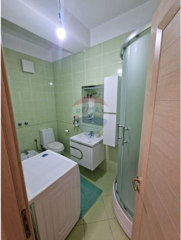 🏡 Apartment for rent at Komuna e Parisit ✨