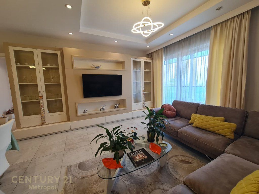 Ofrohet për shitje një apartament ekskluziv 2+1+2 në një nga kullat më elitare të Tiranës, Ambasador 3!