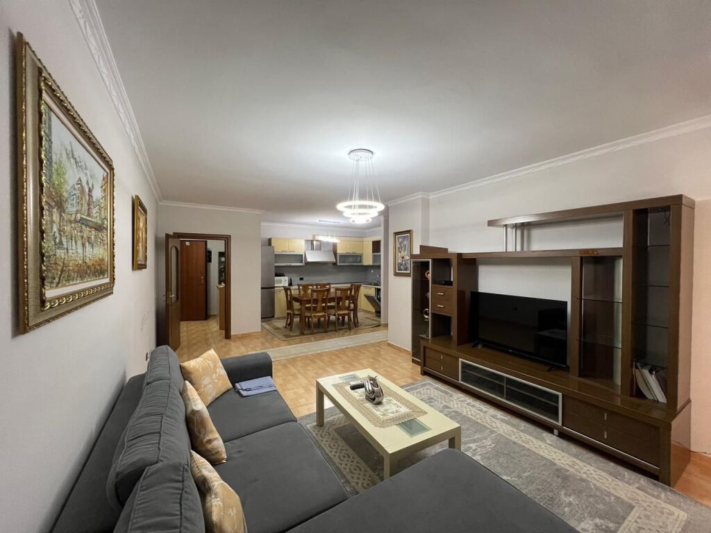 Rent, Apartment 2+1+2 bathrooms, "Rruga e Kavajës", Tirana.