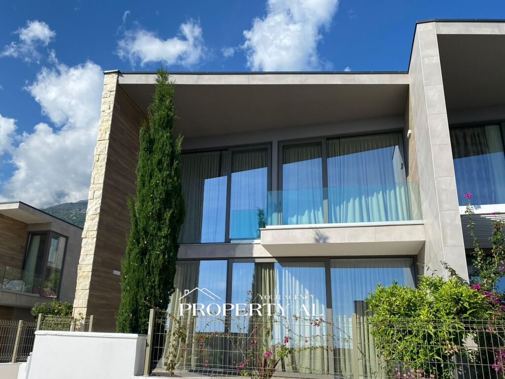 Villa in vendita a Dhermi