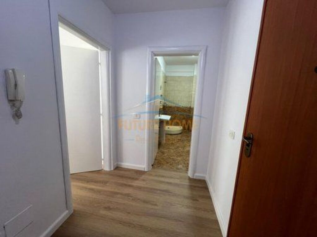 In vendita, Appartamento 2+1, Via Barrikadave, Tirana