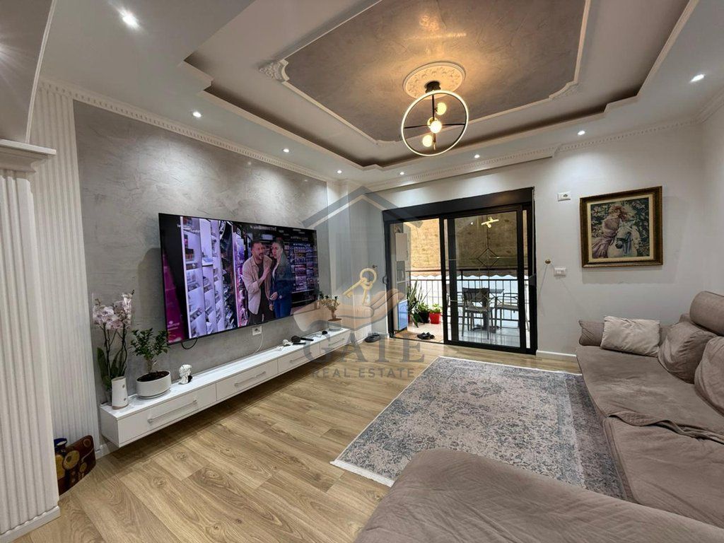 Appartamento 2+1 con 2 bagni in vendita vicino all'Hotel Antalya