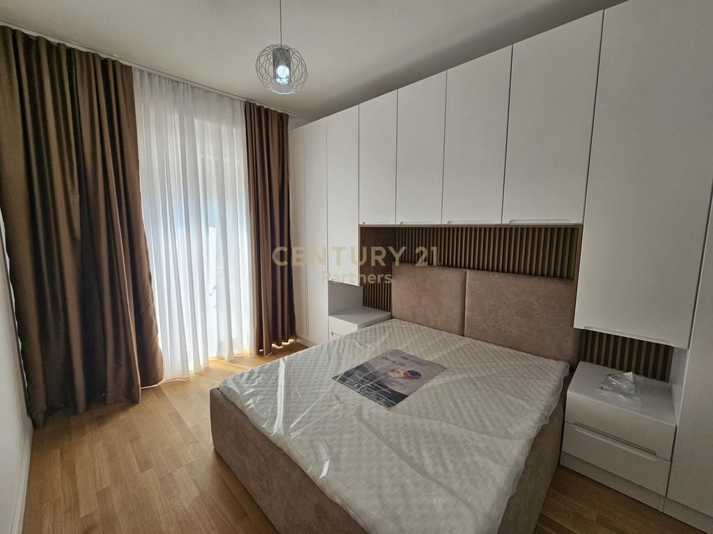 Affittiamo appartamento 2+1 con veranda presso Rezidenca Kodra e Diellit