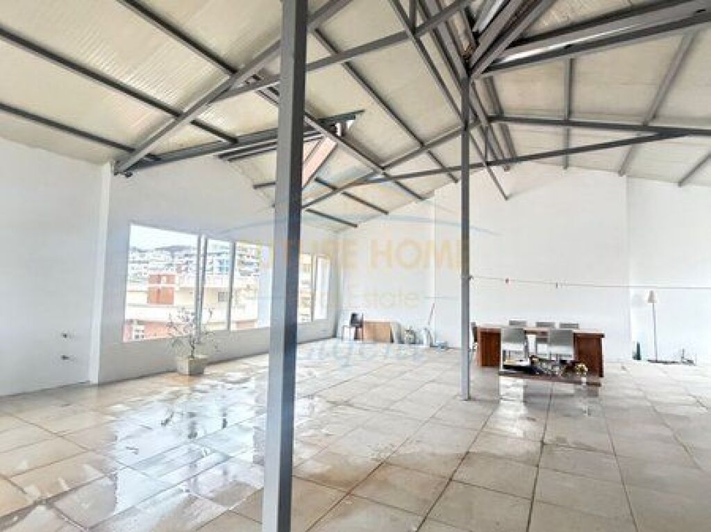 Apartment 2+1+2 for sale, Komuna e Parisit